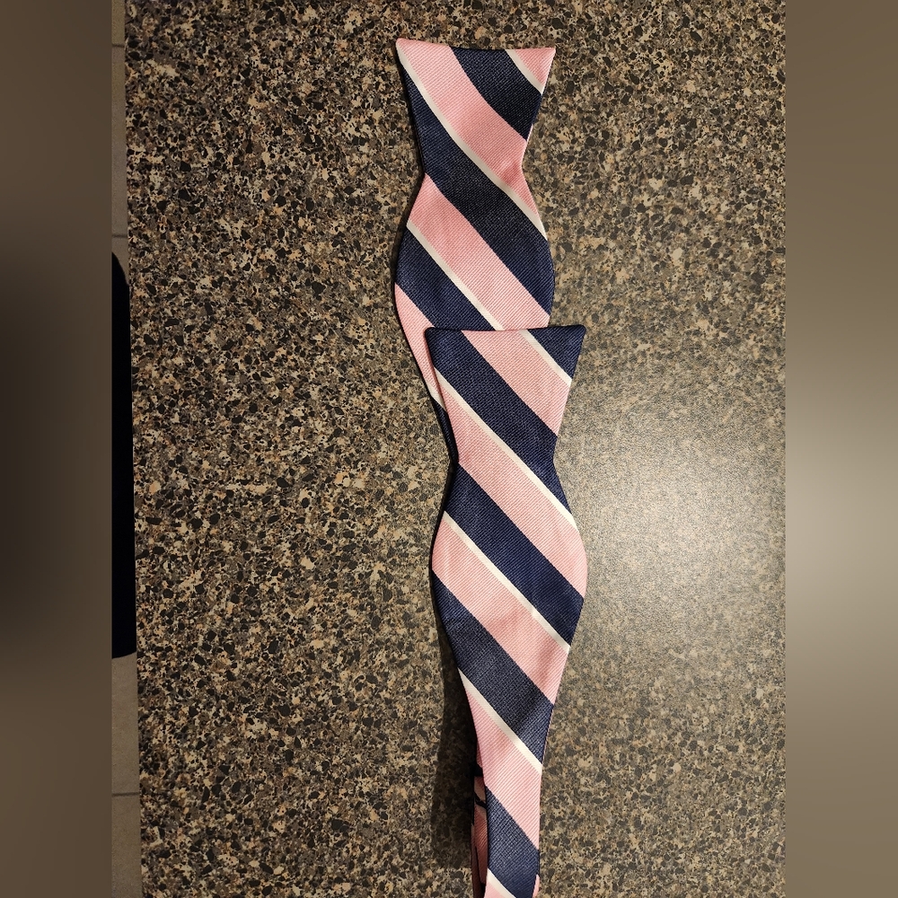 SetSense adjustable bowtie